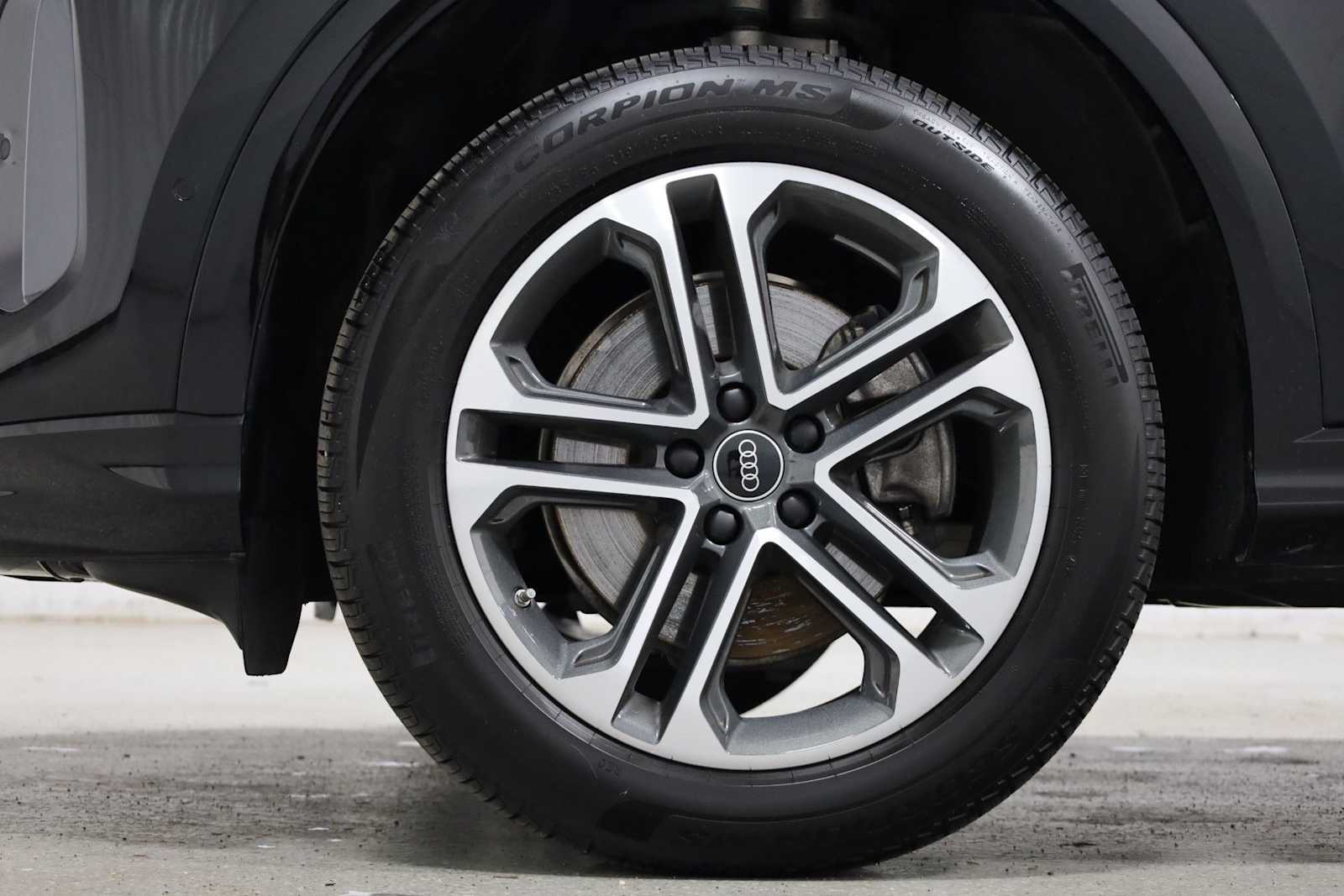 Thumbnail: 2025 Audi Q5 - 37