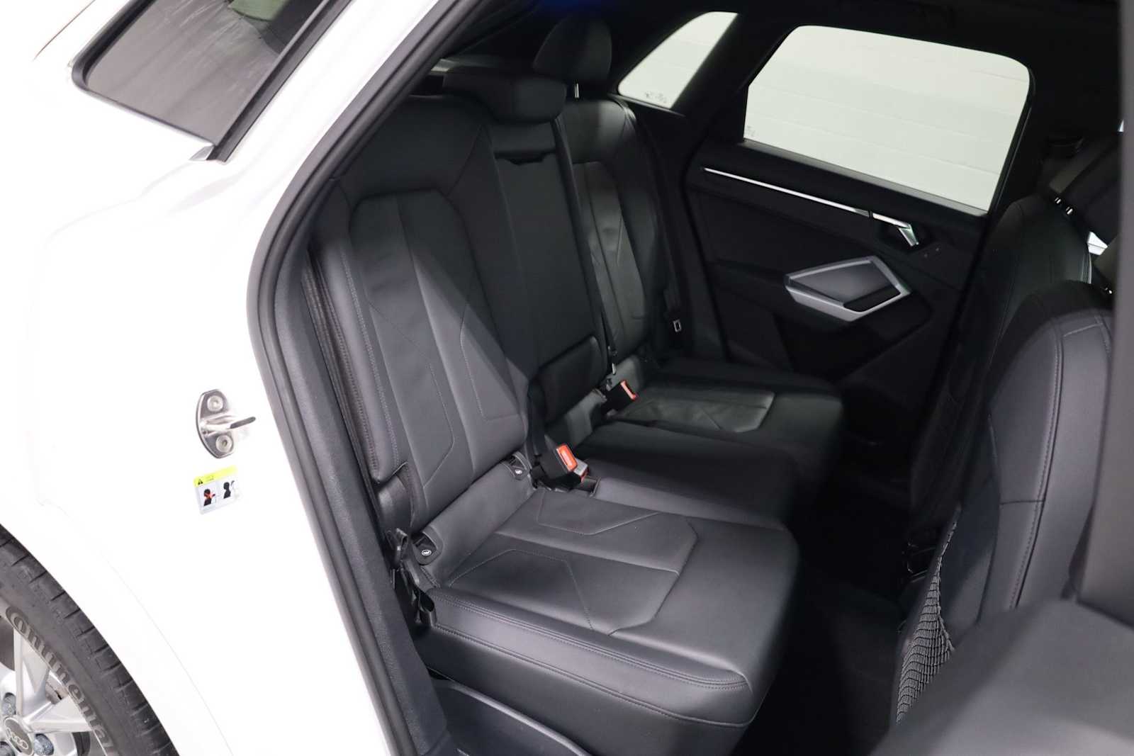 Thumbnail: 2023 Audi Q3 - 33