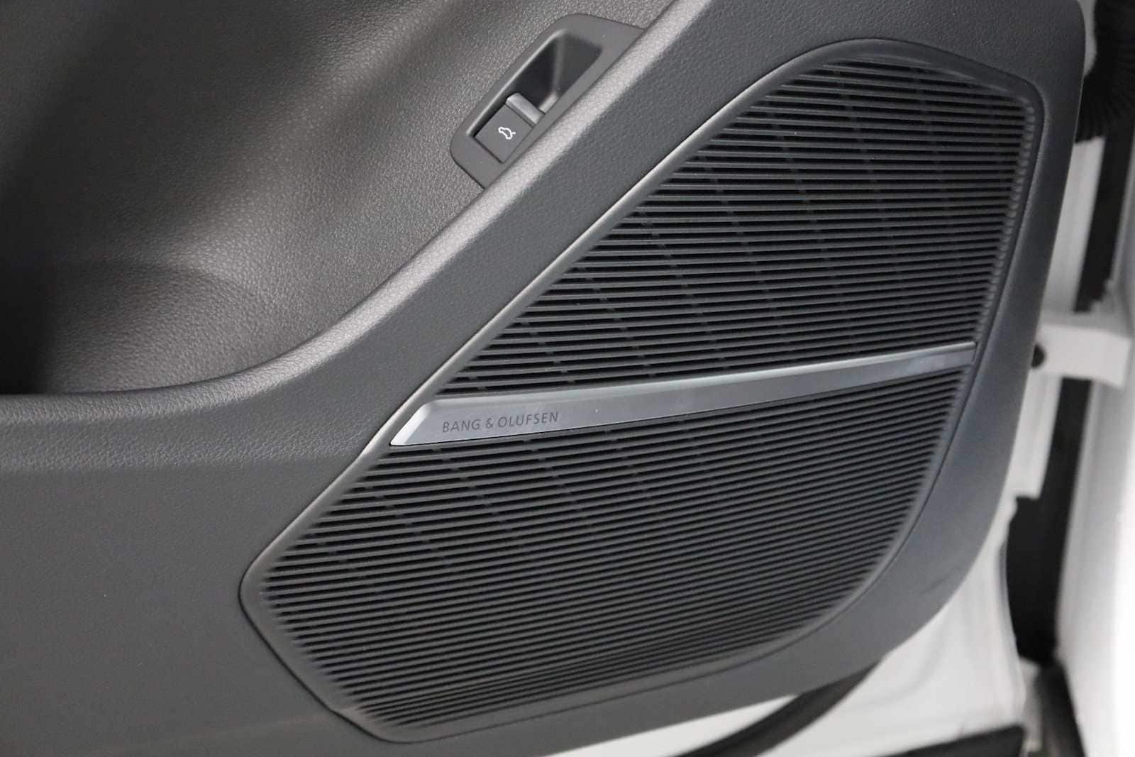 Thumbnail: 2026 Audi Q7 - 17