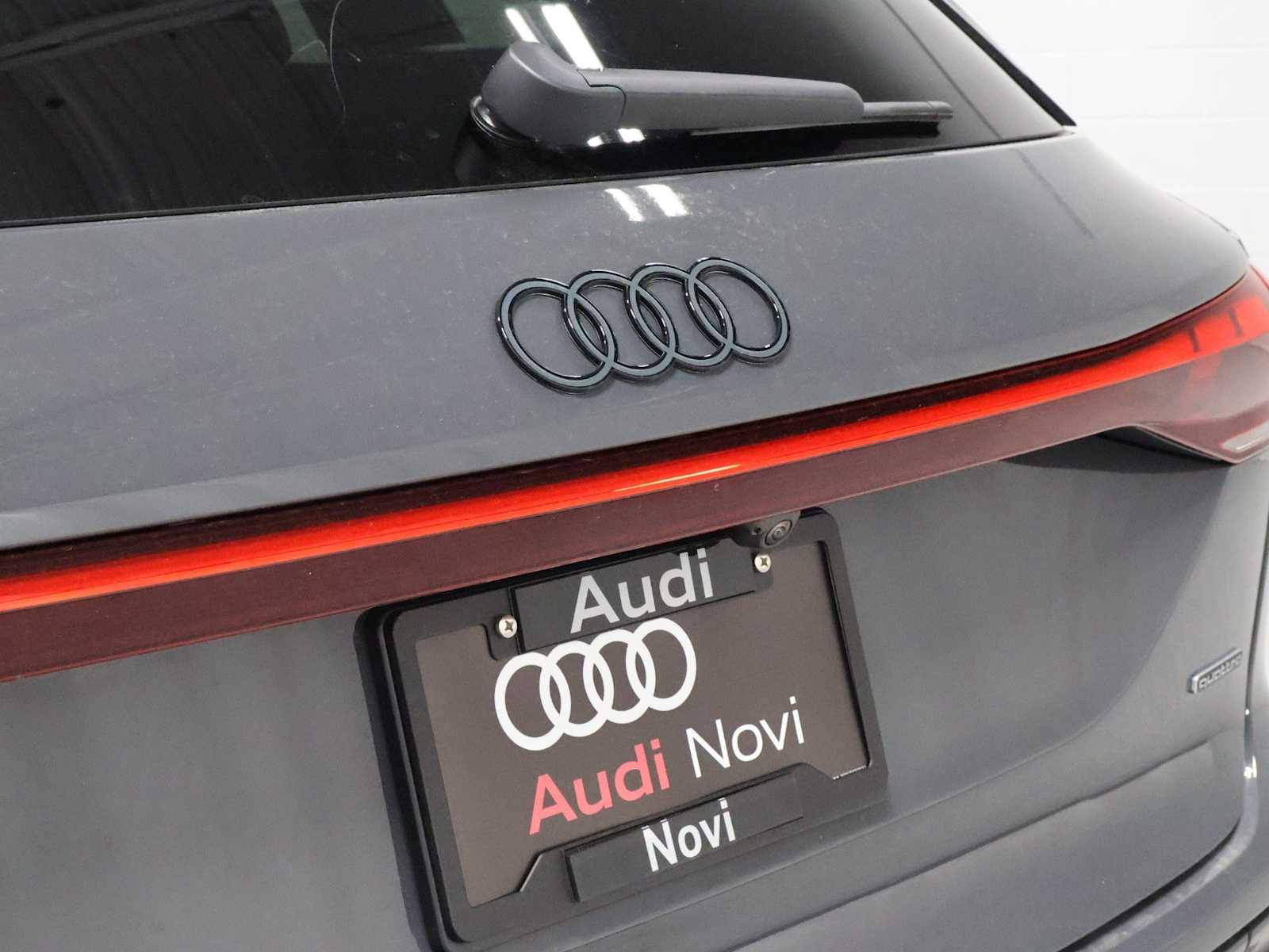Thumbnail: 2027 Audi Q6 e-tron - 8