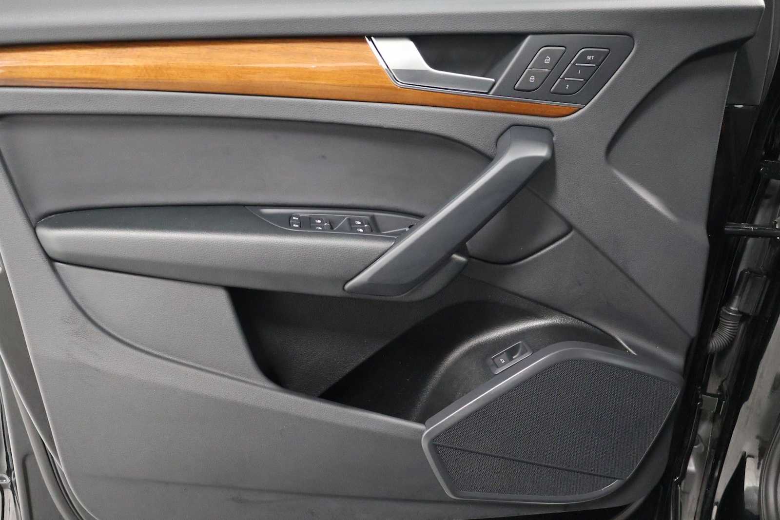 Thumbnail: 2023 Audi Q5 - 16