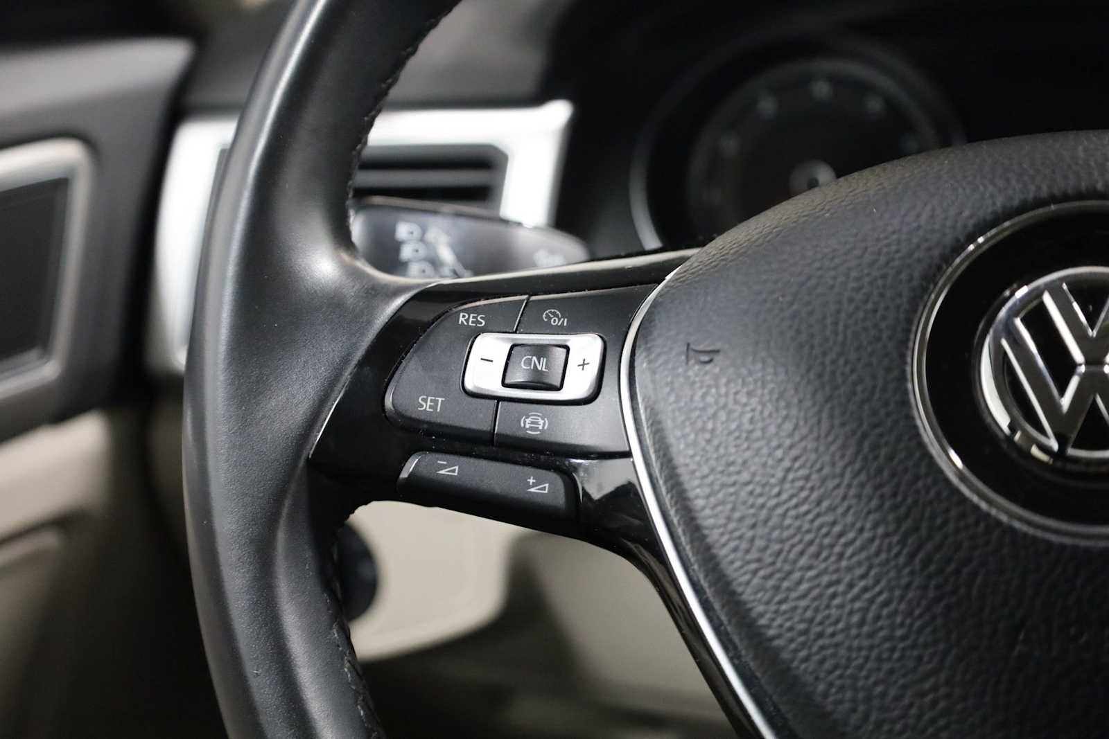 Thumbnail: 2019 Volkswagen Atlas - 24