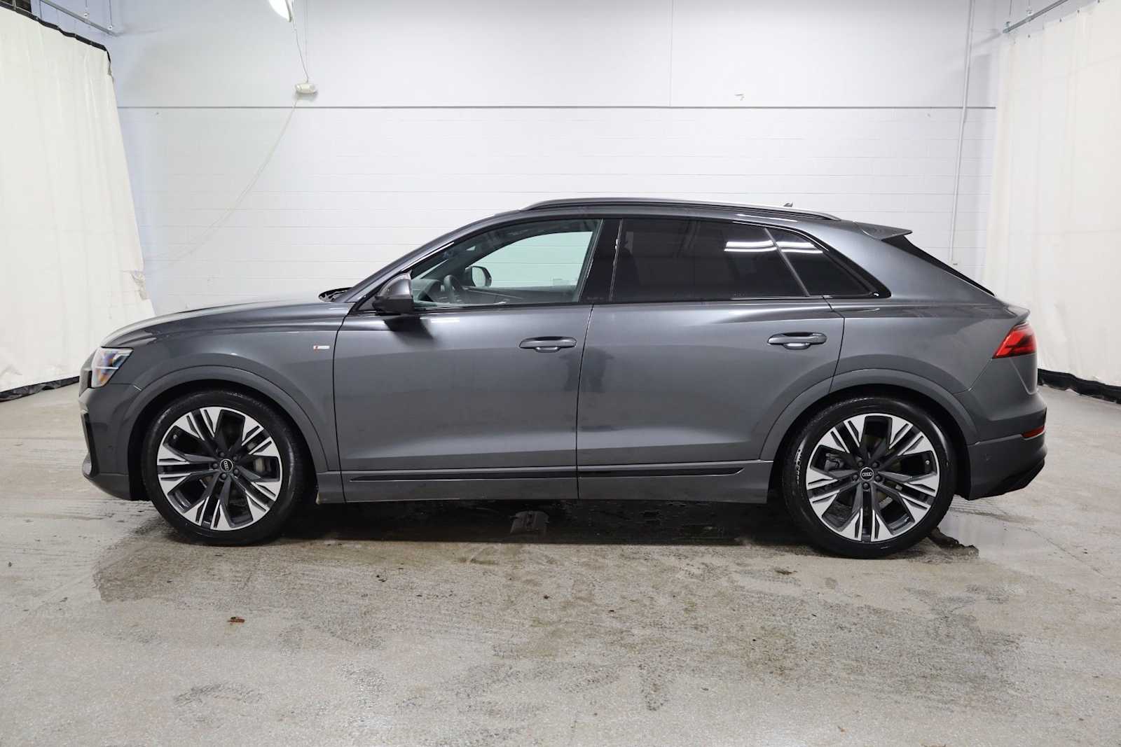 Thumbnail: 2026 Audi Q8 - 2