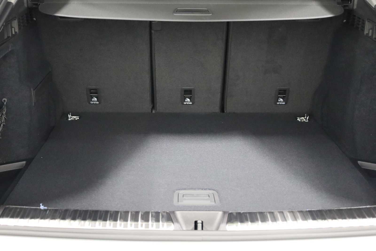 Thumbnail: 2025 Audi Q5 - 39