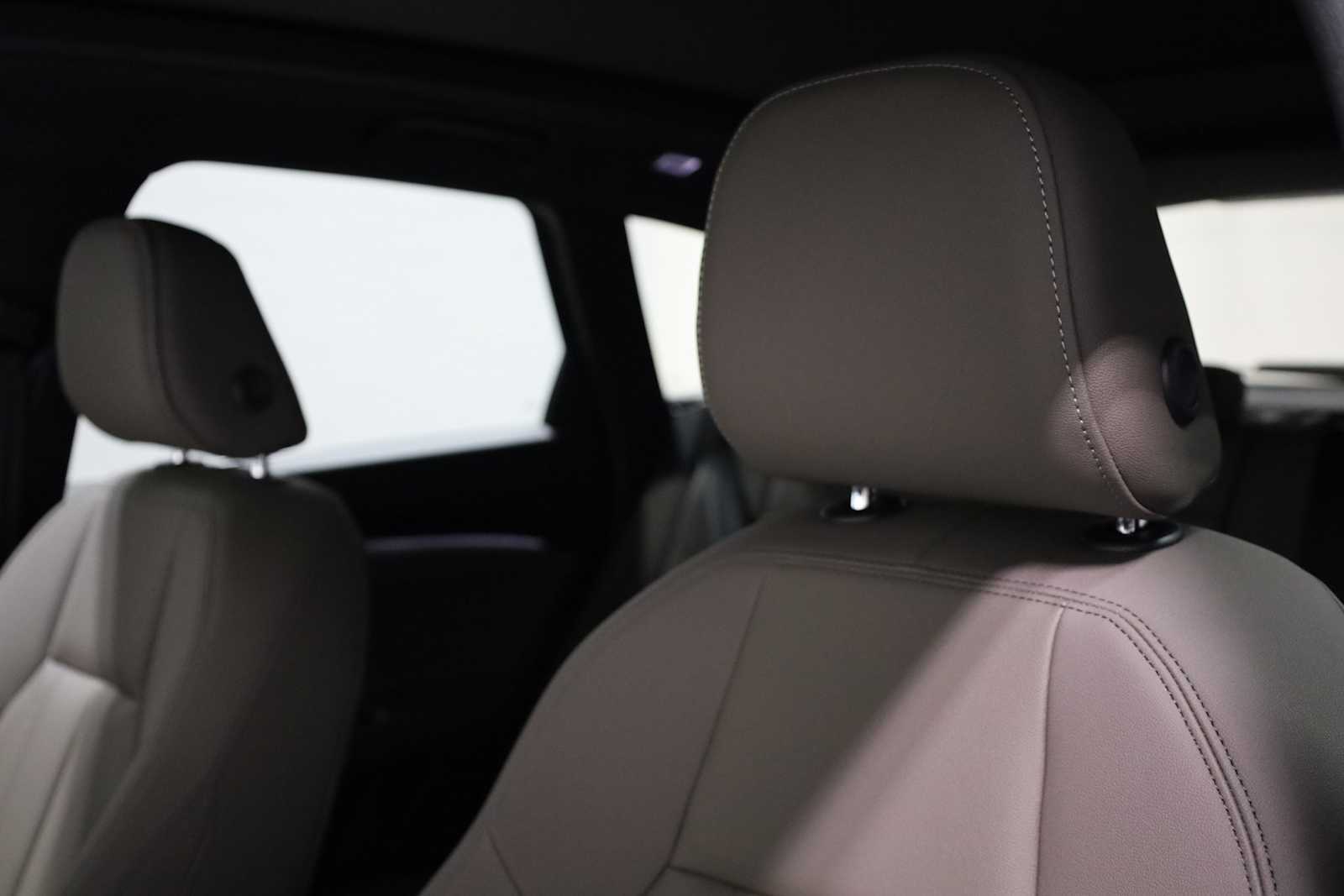 Thumbnail: 2025 Audi Q5 - 18