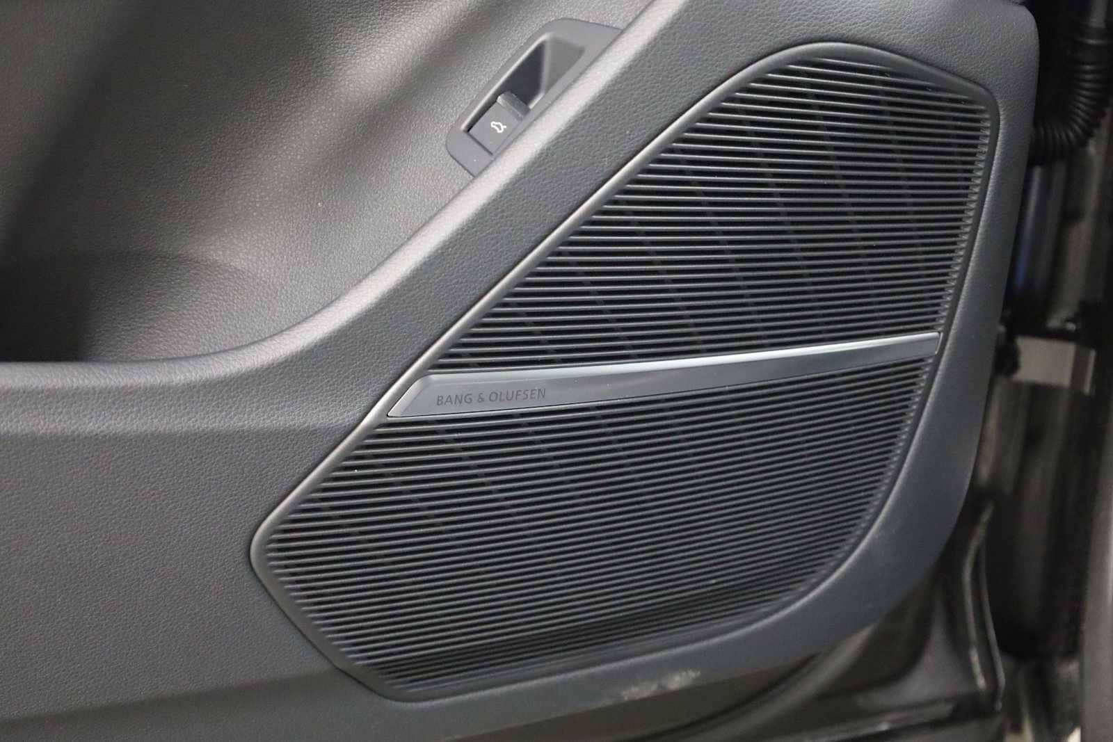 Thumbnail: 2026 Audi Q7 - 17