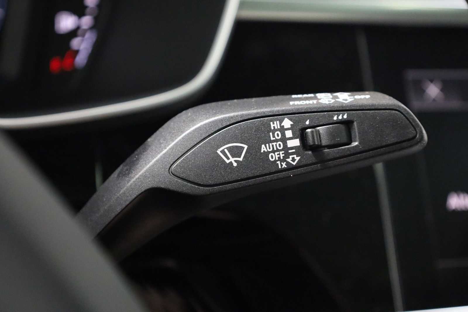 Thumbnail: 2025 Audi Q3 - 27