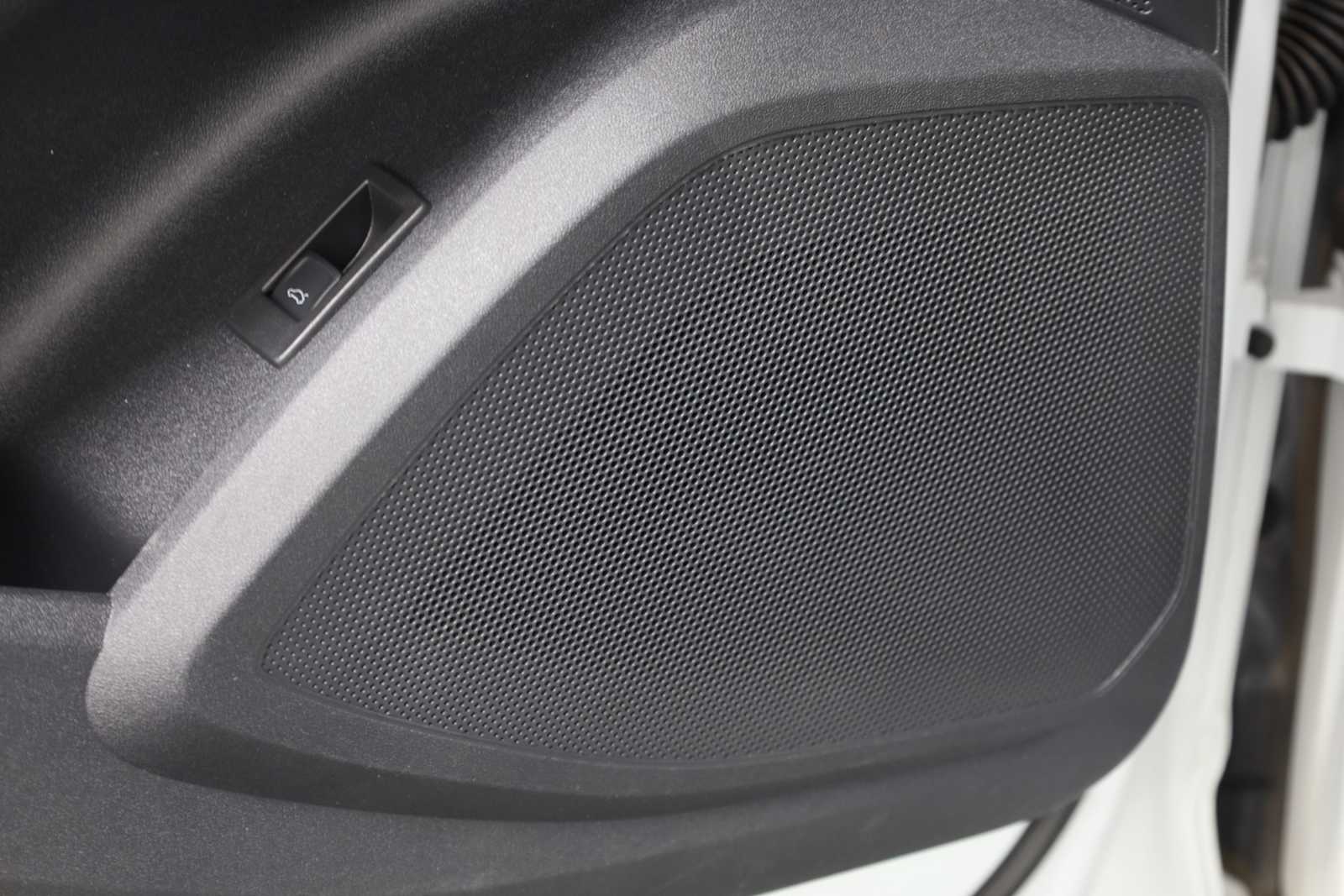 Thumbnail: 2025 Audi Q5 - 17