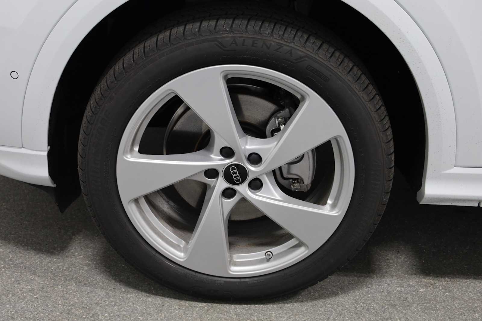 Thumbnail: 2025 Audi Q5 - 38