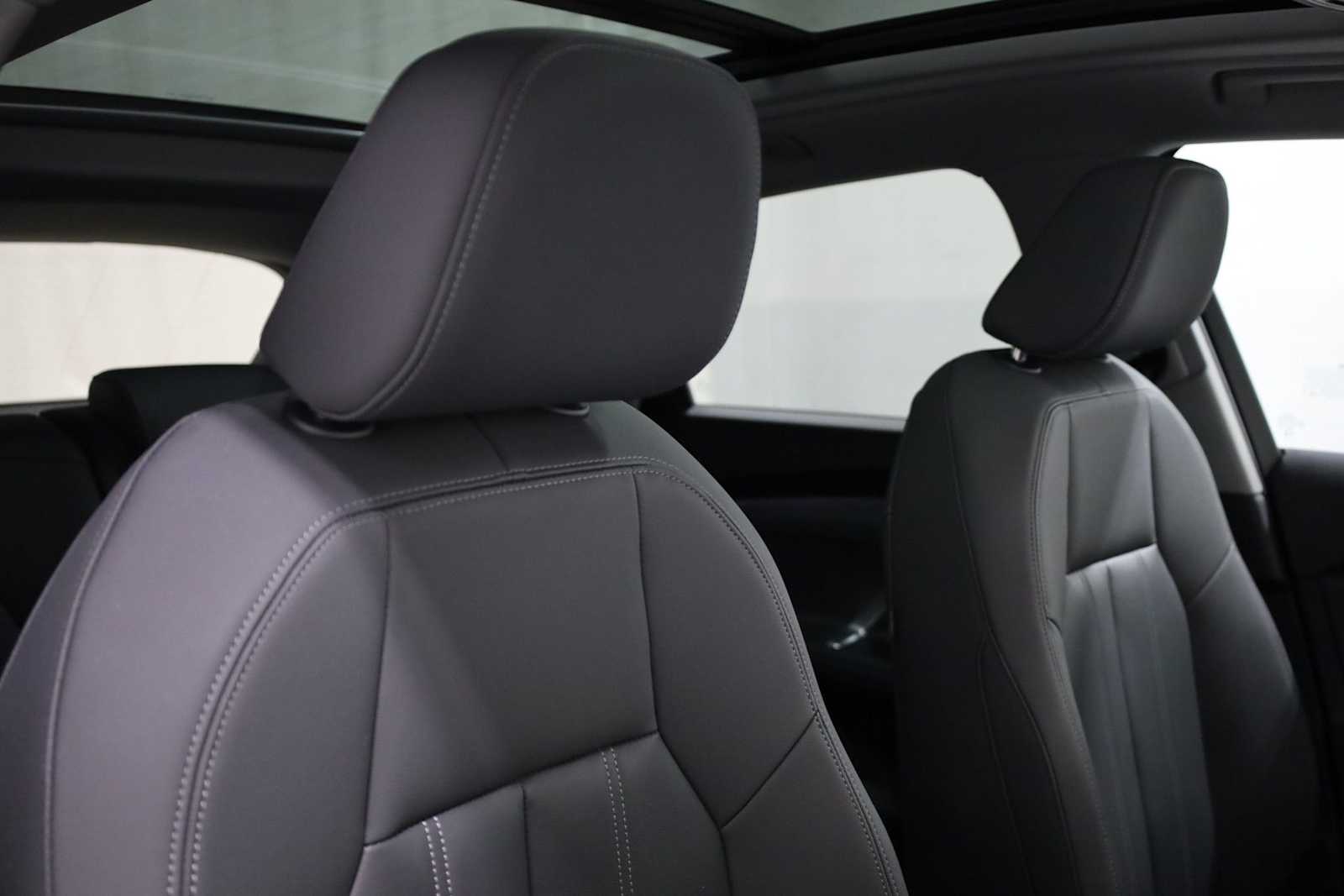 Thumbnail: 2025 Audi Q5 - 20