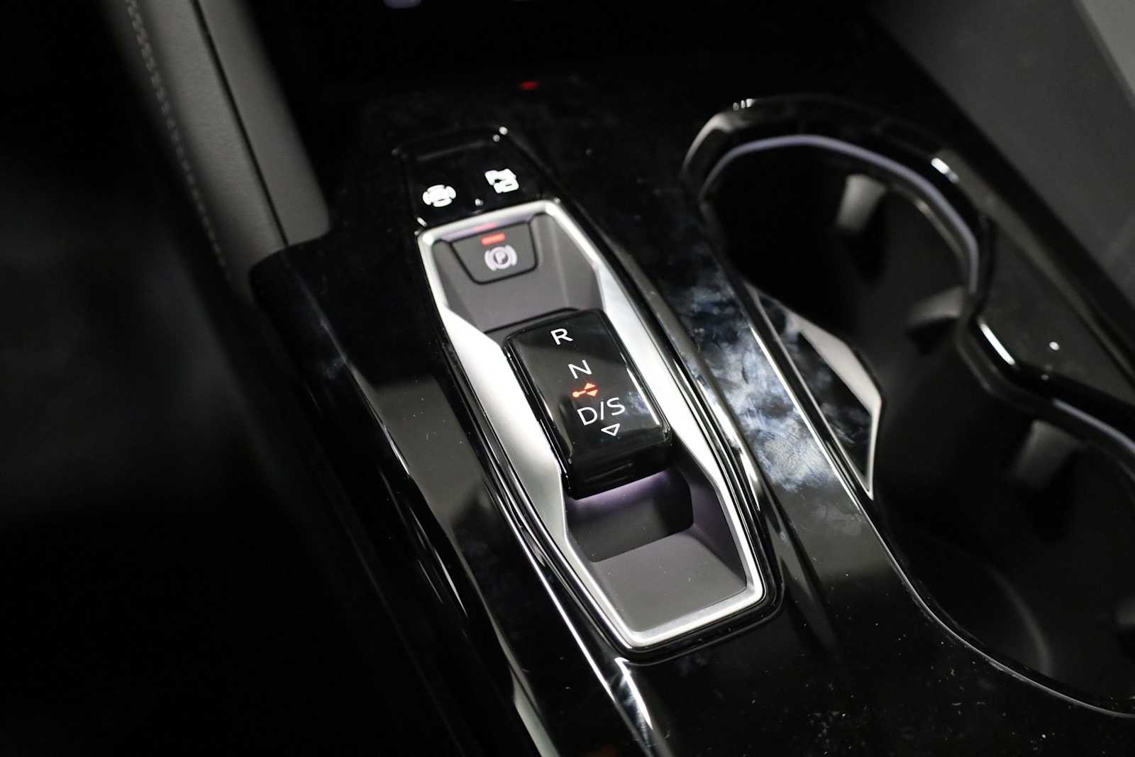 Thumbnail: 2025 Audi Q5 - 27