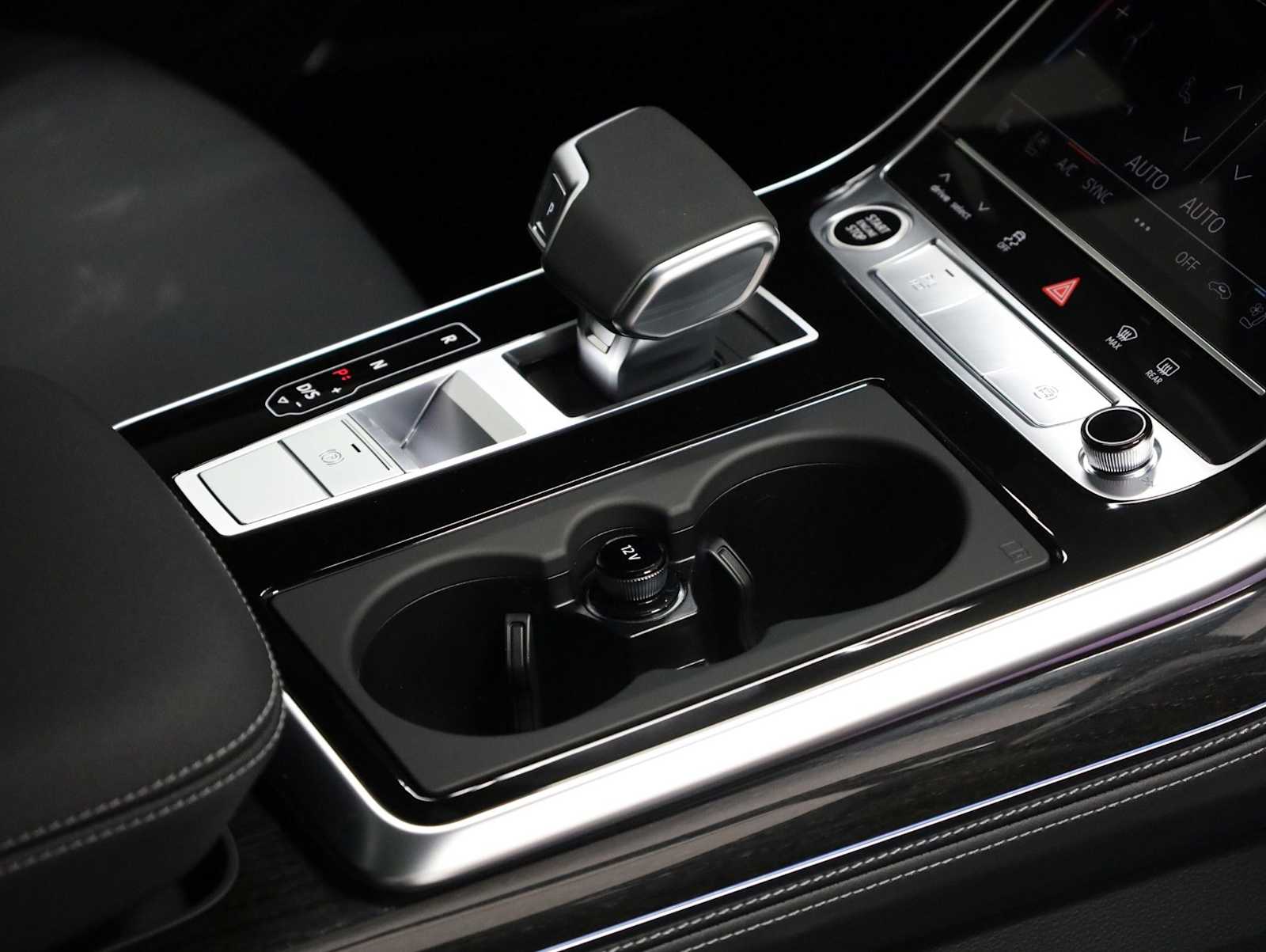 Thumbnail: 2026 Audi Q7 - 19
