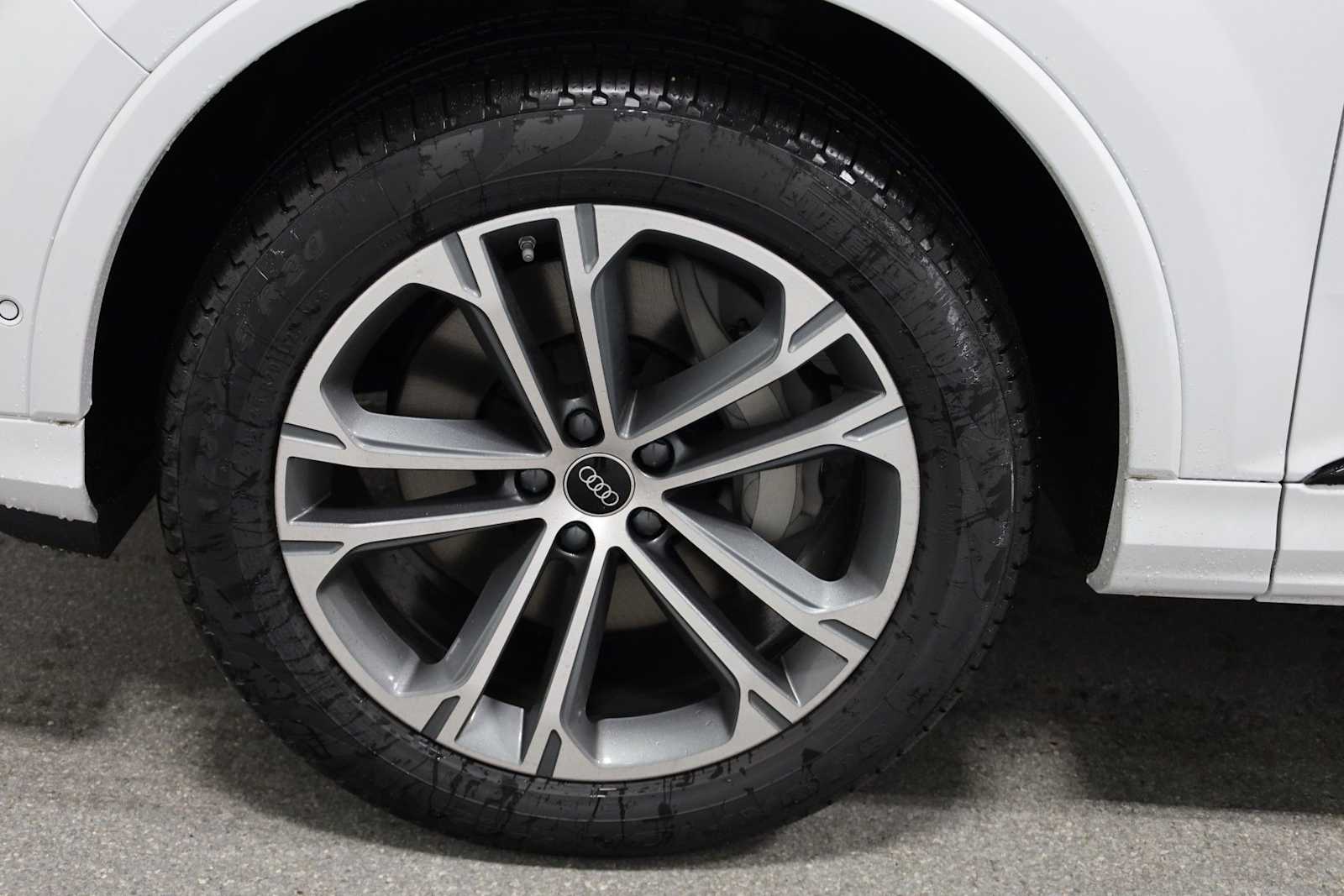 Thumbnail: 2026 Audi Q7 - 37