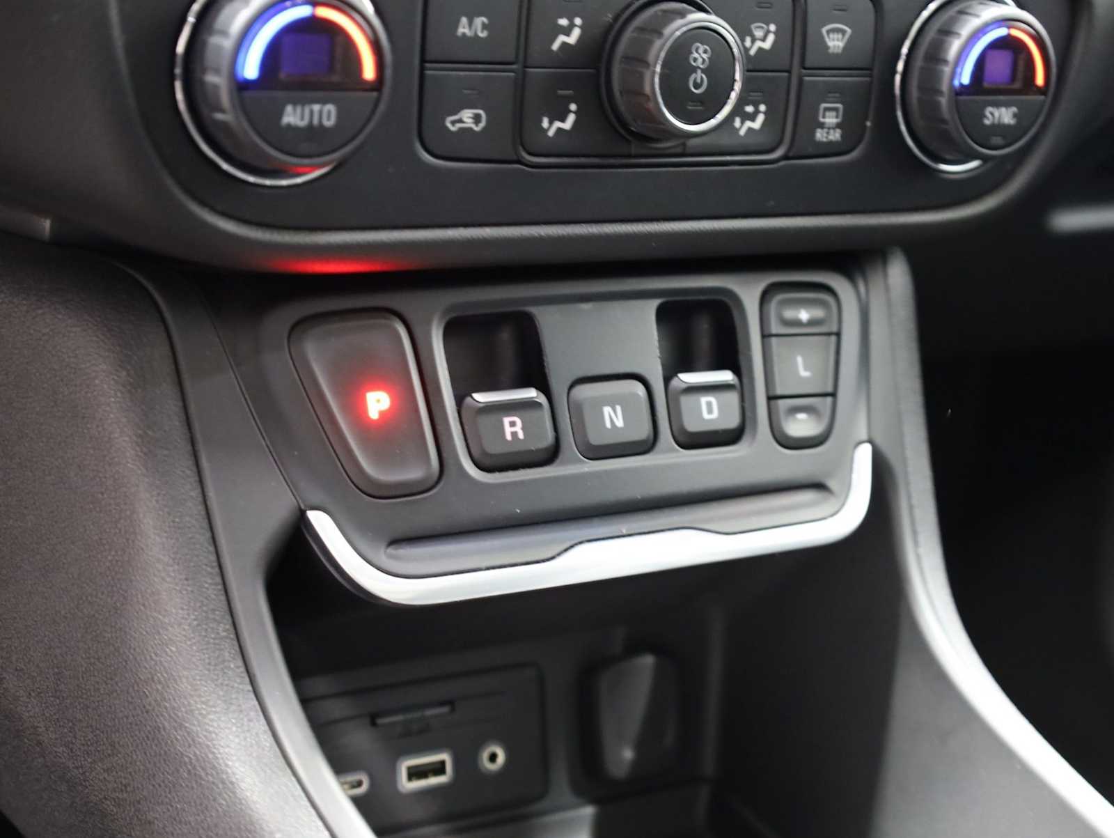 Thumbnail: 2021 GMC Terrain - 26
