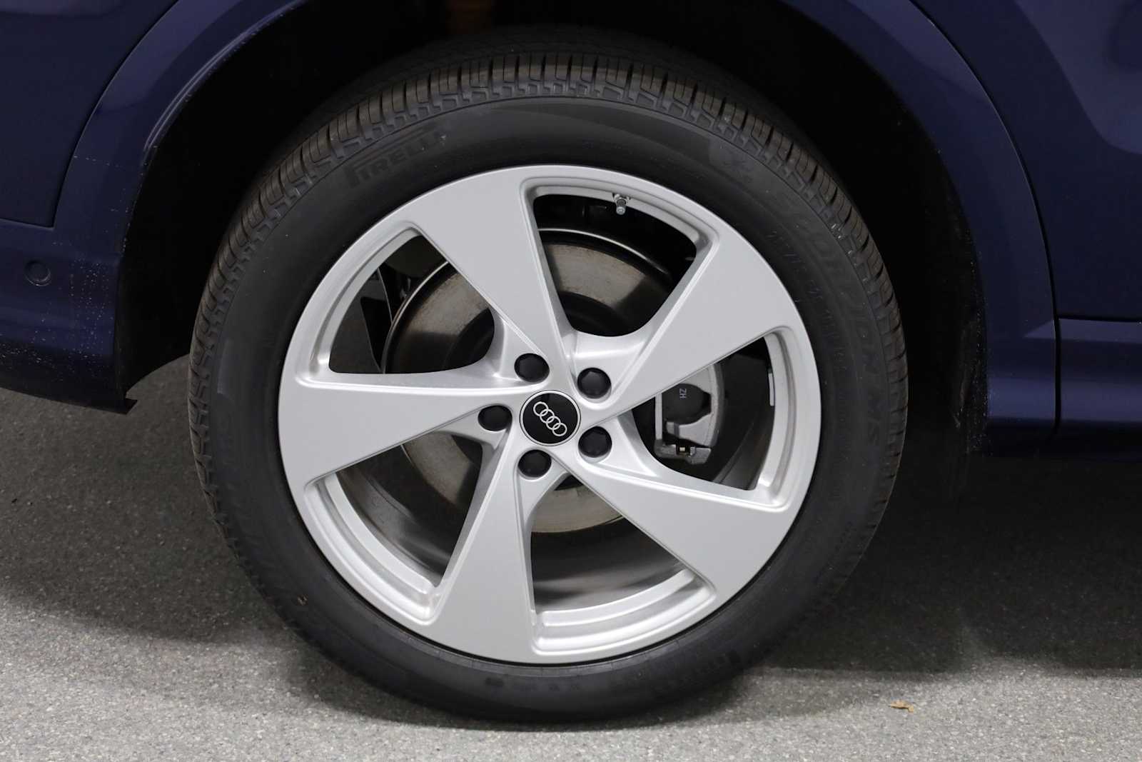 Thumbnail: 2025 Audi Q5 - 35