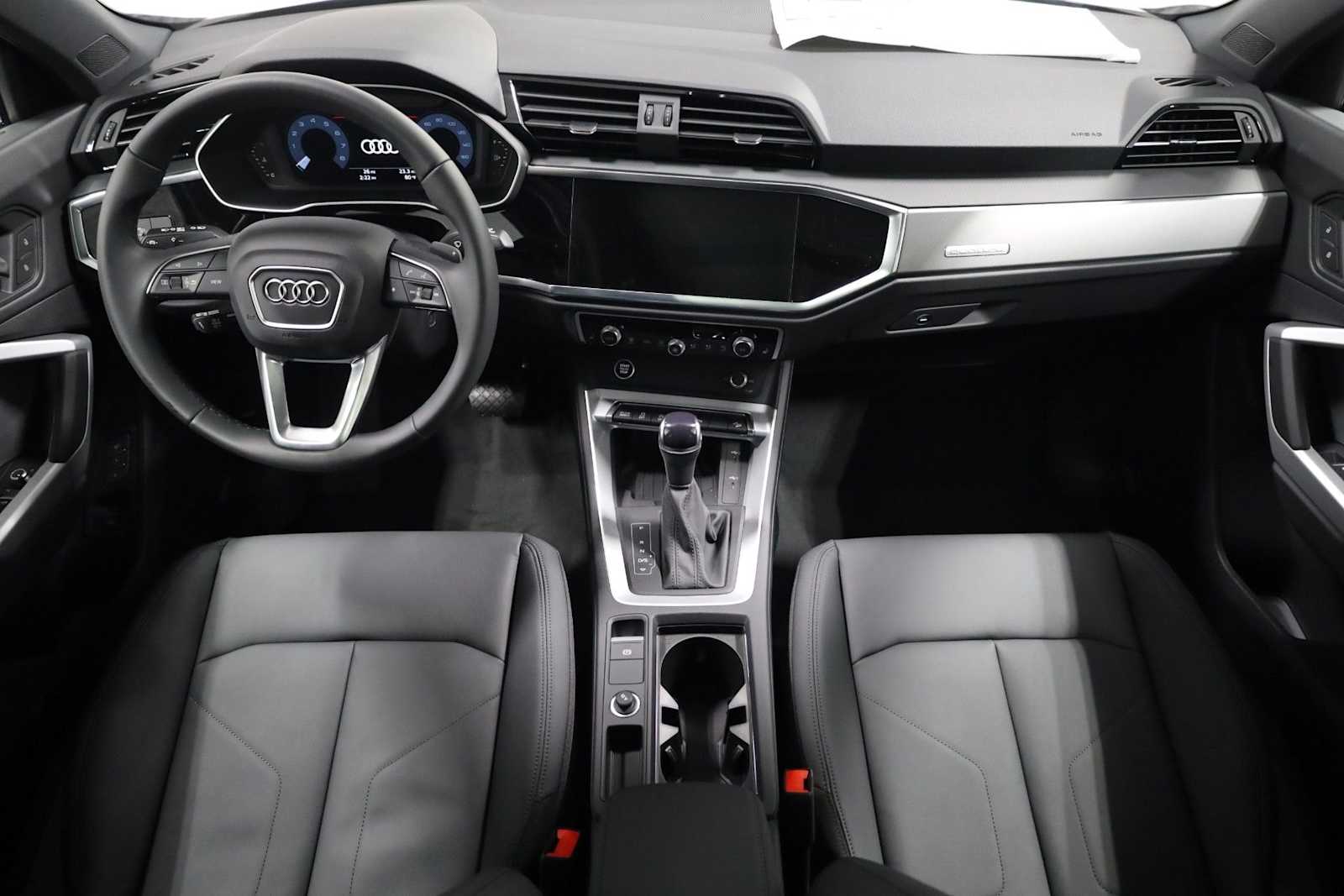 Thumbnail: 2025 Audi Q3 - 23