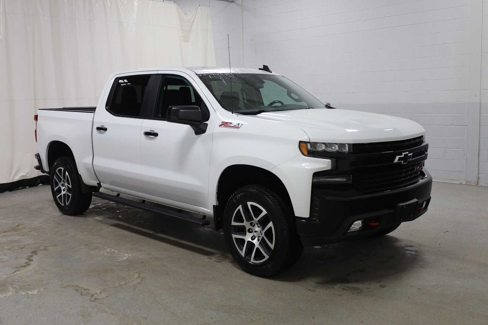 Thumbnail: 2019 Chevrolet Silverado 1500 - 13