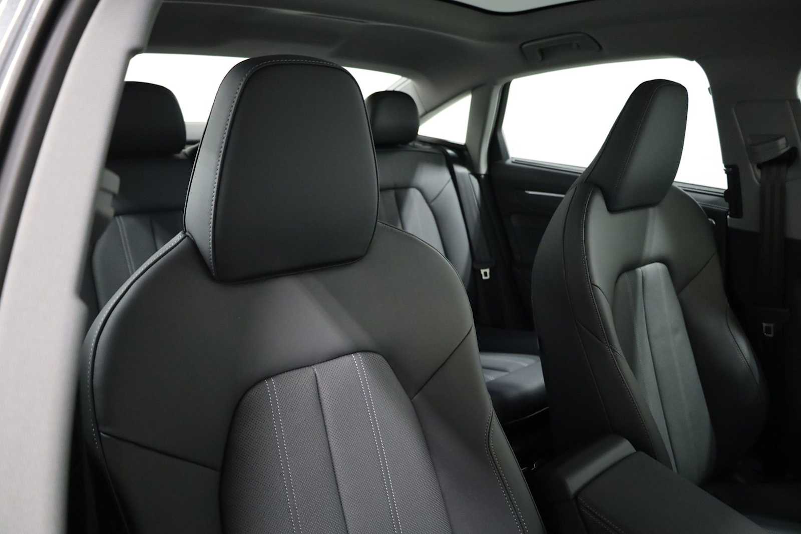 Thumbnail: 2026 Audi A6 - 21