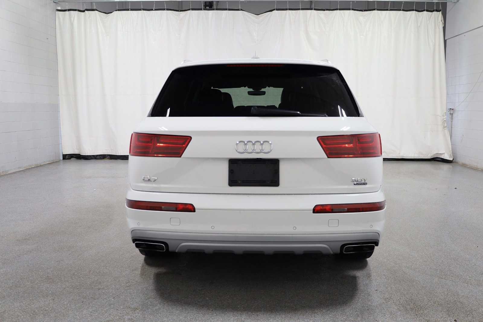 Thumbnail: 2017 Audi Q7 - 7