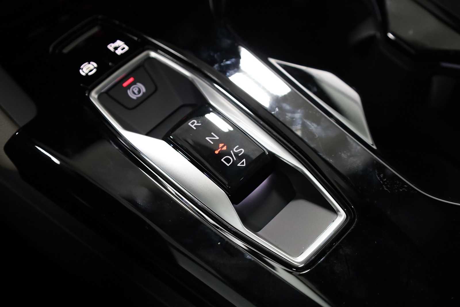 Thumbnail: 2025 Audi Q5 - 29