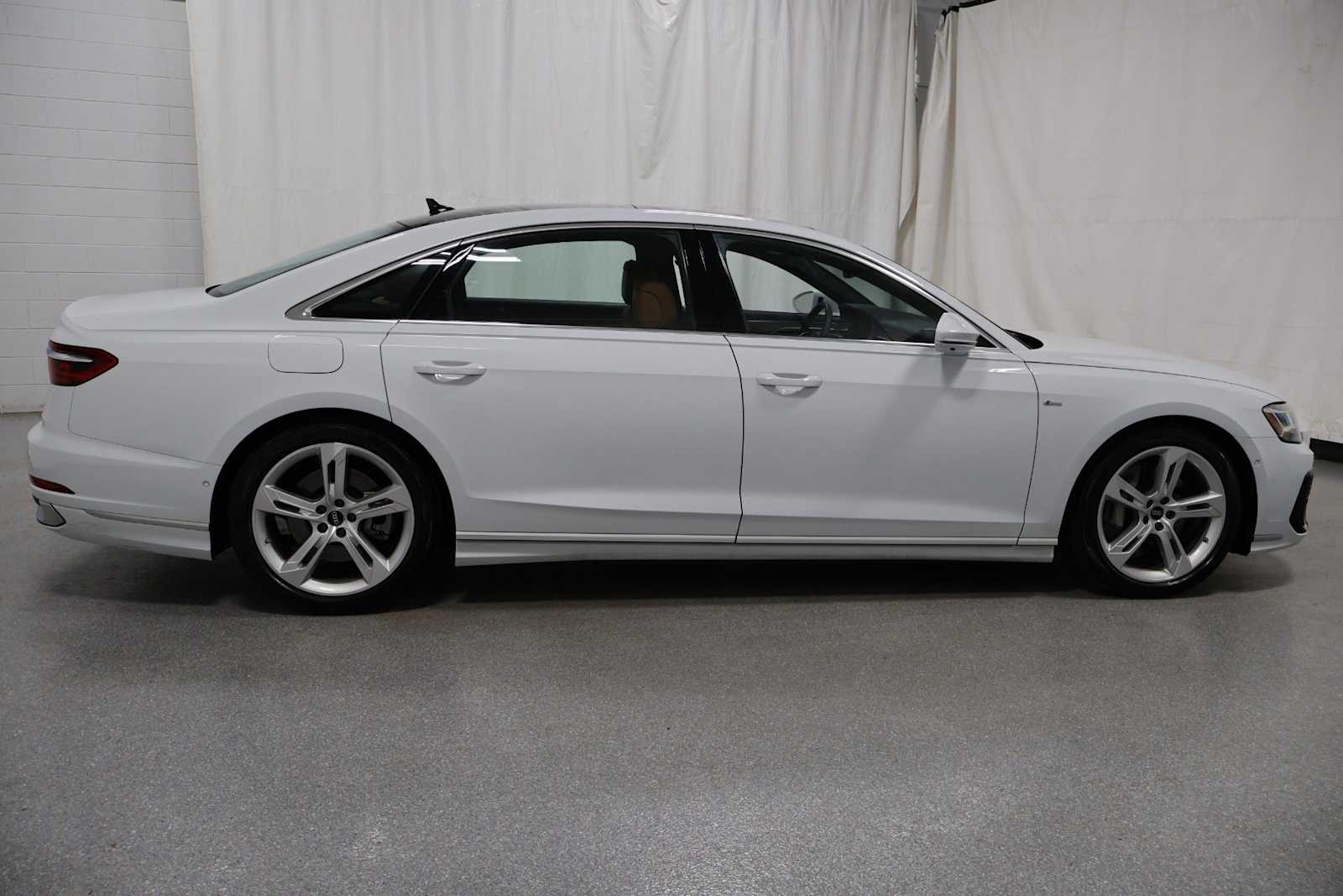 Thumbnail: 2025 Audi A8 - 10