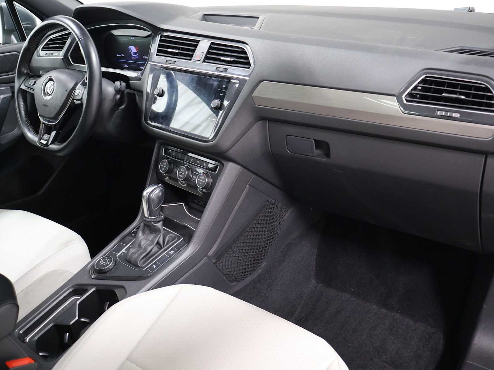 Thumbnail: 2019 Volkswagen Tiguan - 6