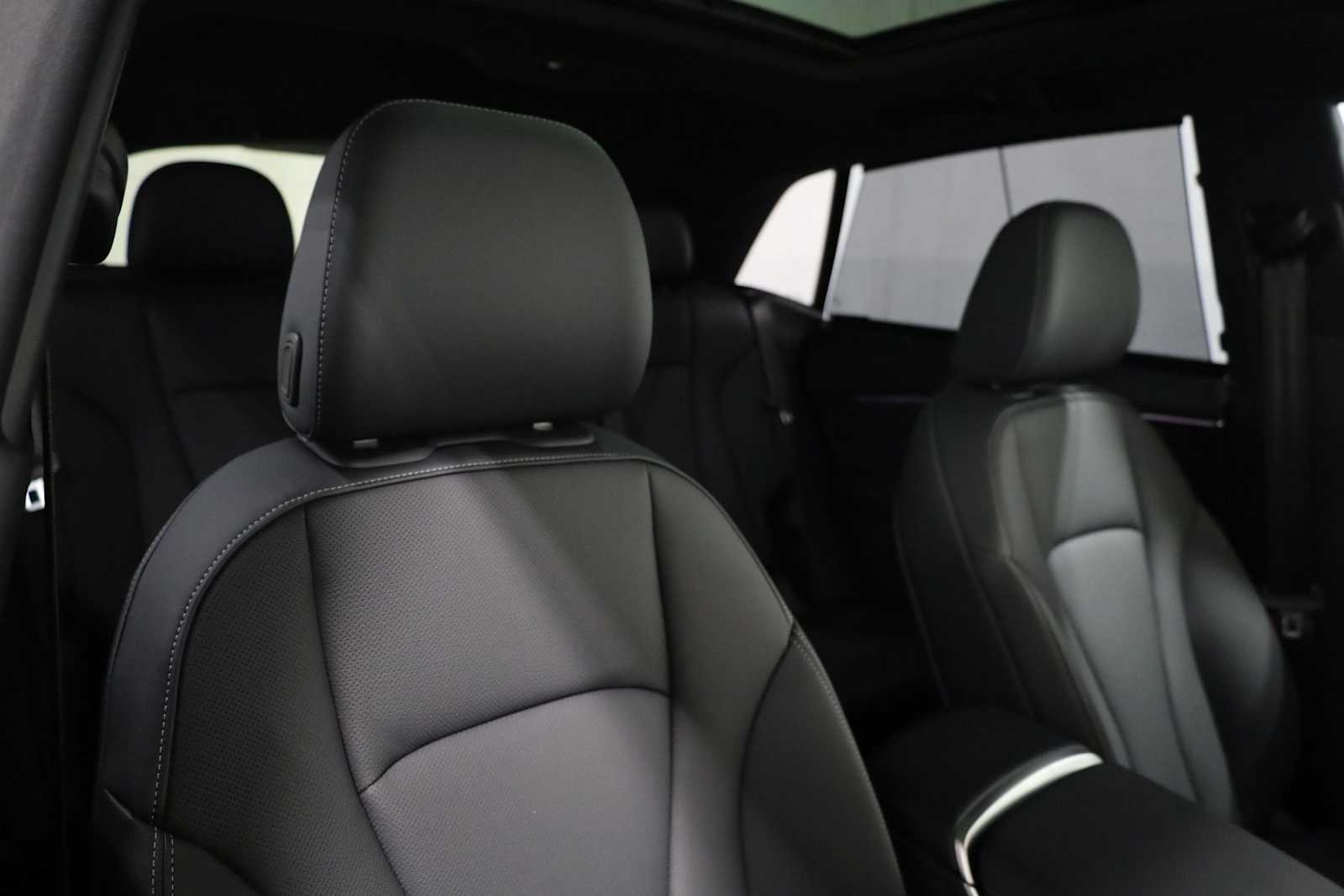 Thumbnail: 2026 Audi Q8 - 21