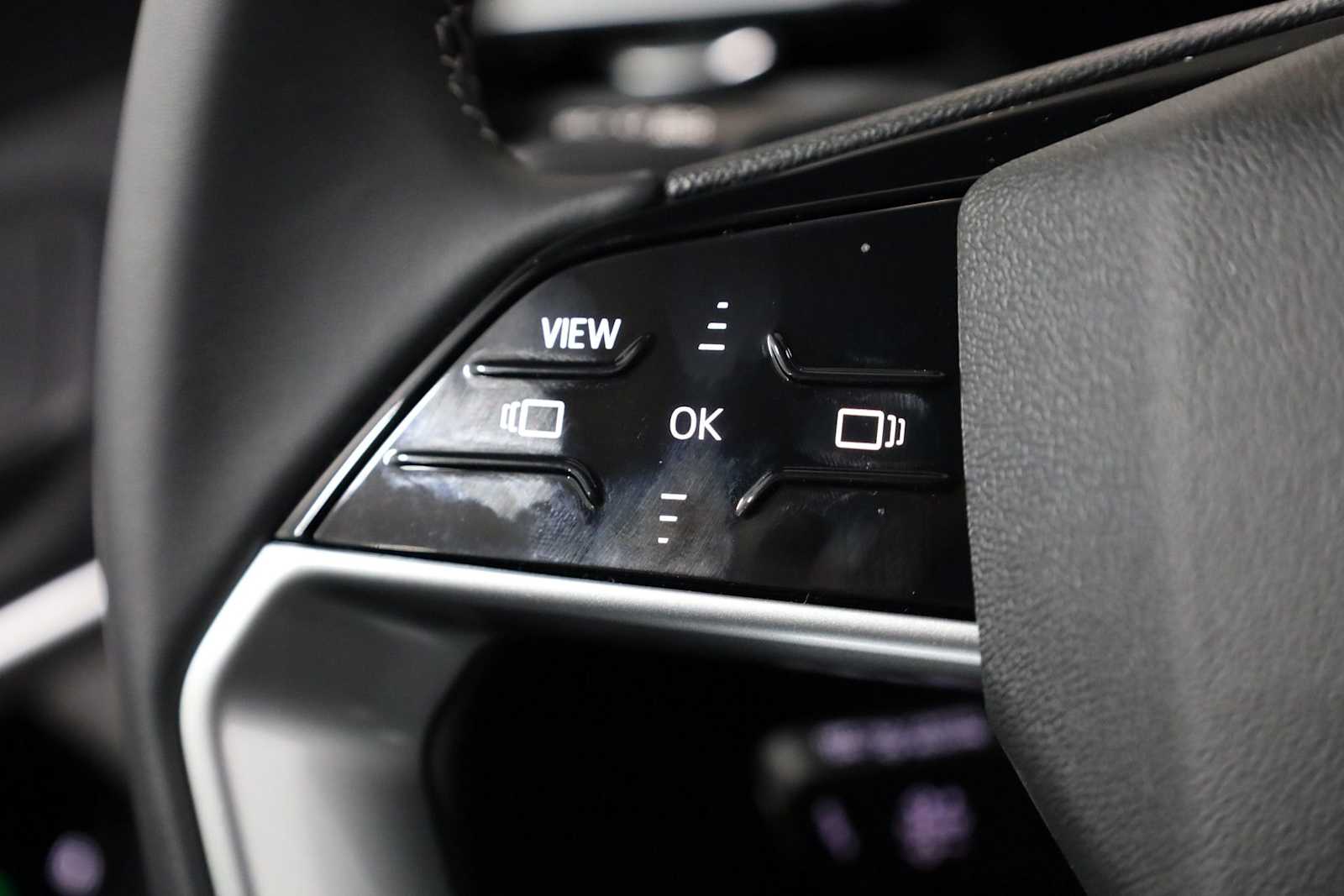 Thumbnail: 2025 Audi Q5 - 23