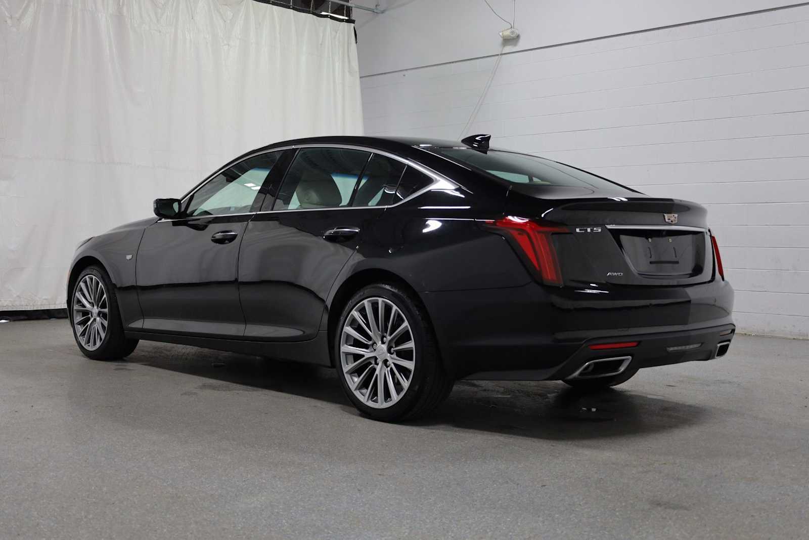 Thumbnail: 2023 Cadillac CT5 - 3