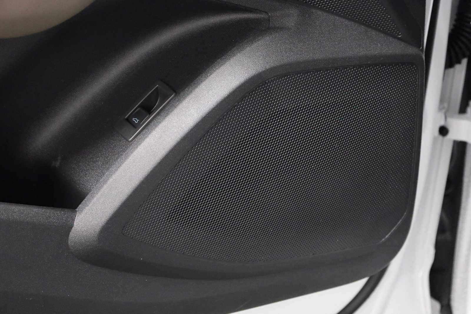 Thumbnail: 2025 Audi Q5 - 17