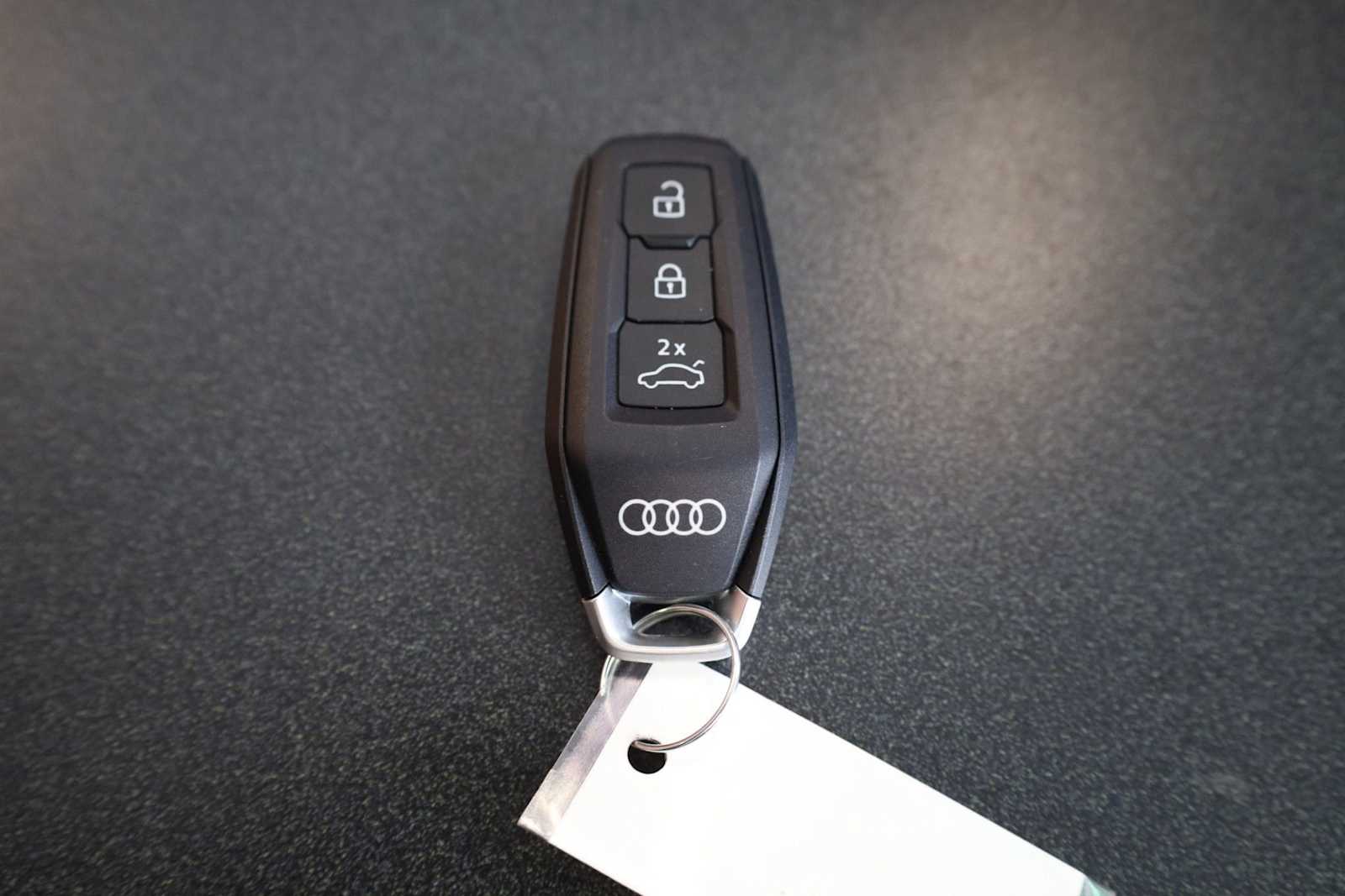 Thumbnail: 2025 Audi Q5 - 40