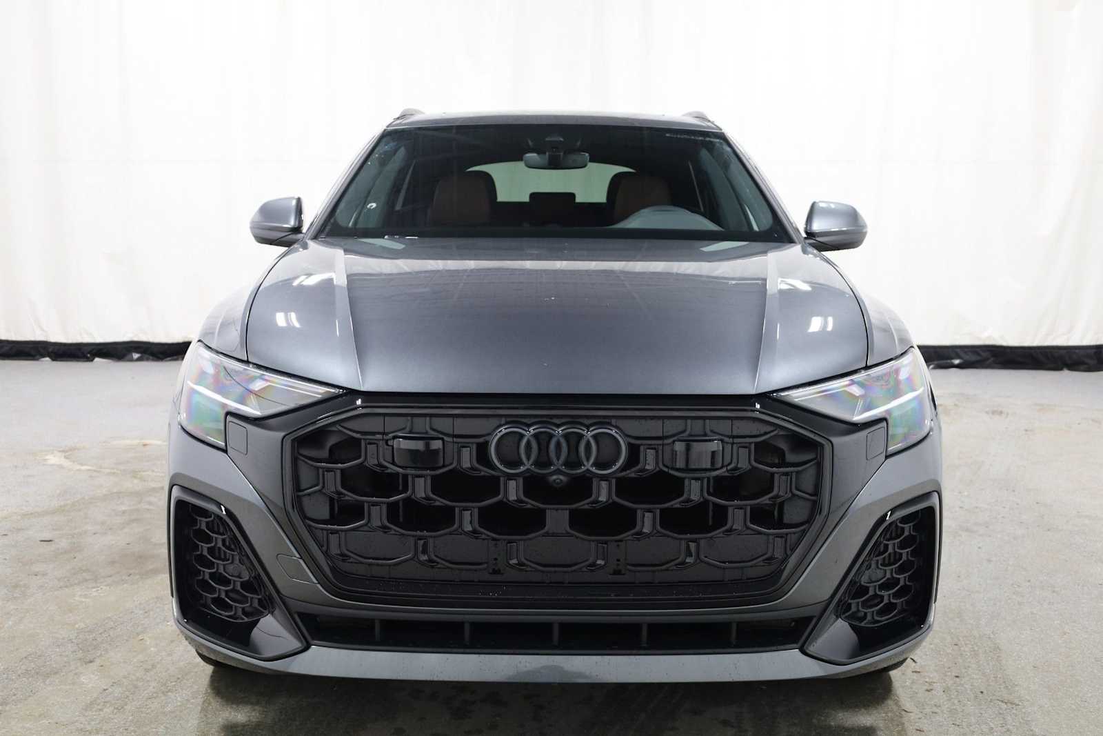 Thumbnail: 2026 Audi Q8 - 14
