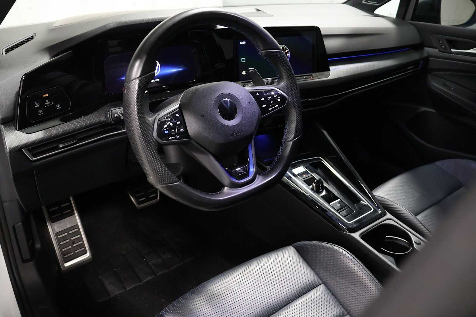 Thumbnail: 2023 Volkswagen Golf - 4