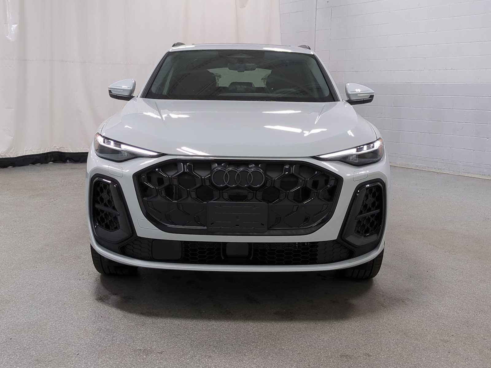 Thumbnail: 2026 Audi Q5 - 14