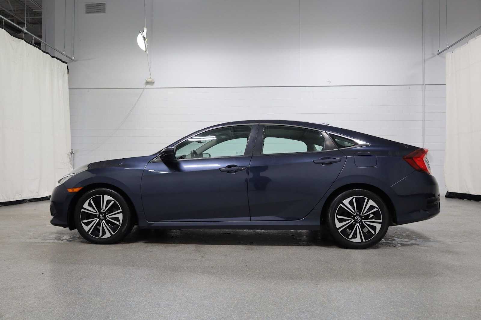 Thumbnail: 2016 Honda Civic - 2