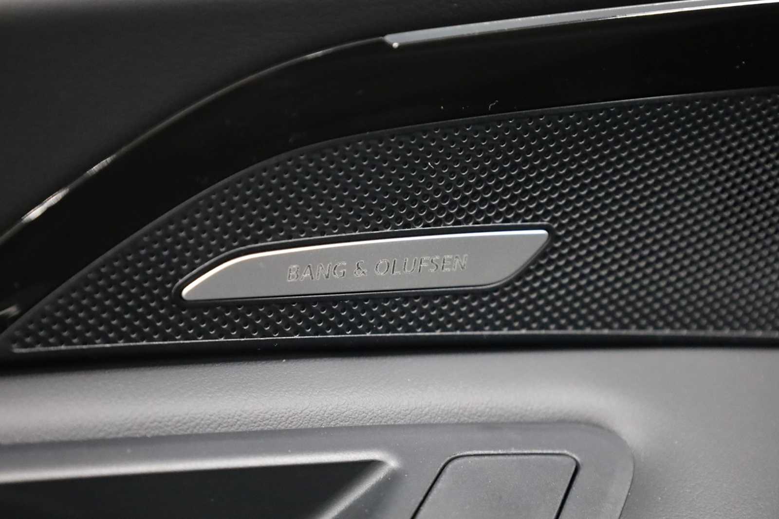 Thumbnail: 2025 Audi Q5 - 17