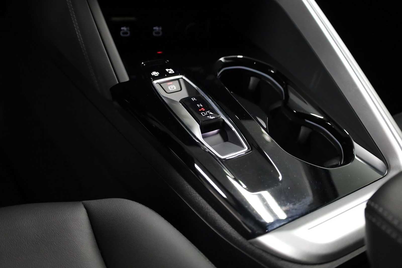 Thumbnail: 2025 Audi Q5 - 27