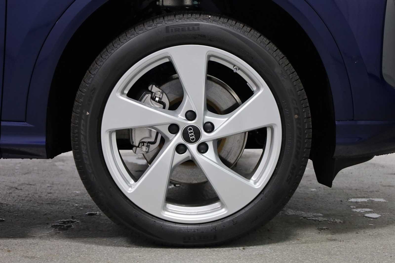 Thumbnail: 2025 Audi Q5 - 12