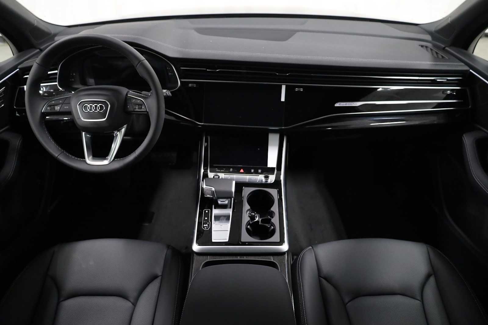 Thumbnail: 2026 Audi Q7 - 24