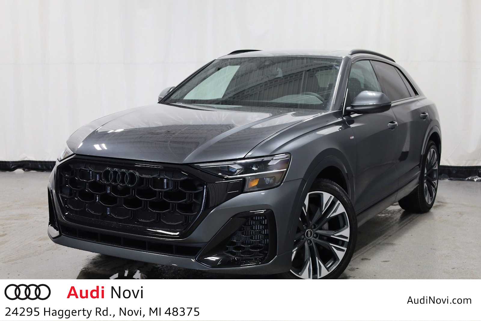 Thumbnail: 2026 Audi Q8 - 1