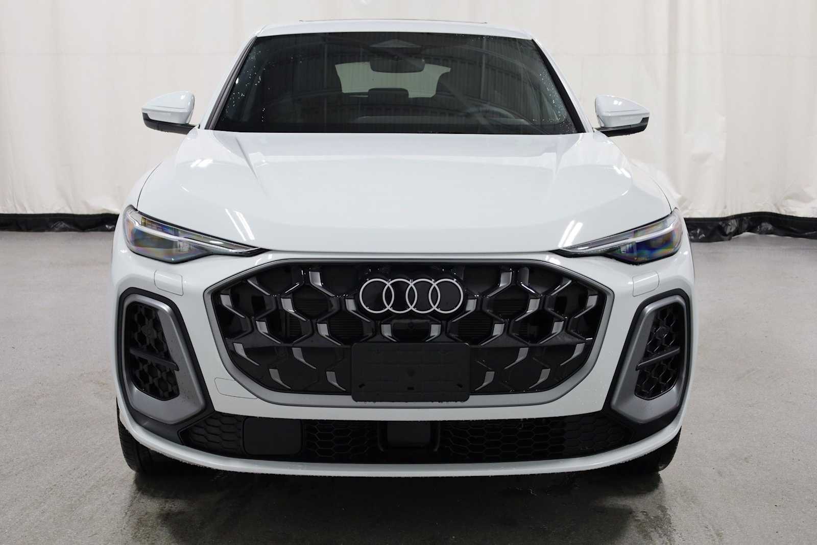 Thumbnail: 2025 Audi Q5 - 14