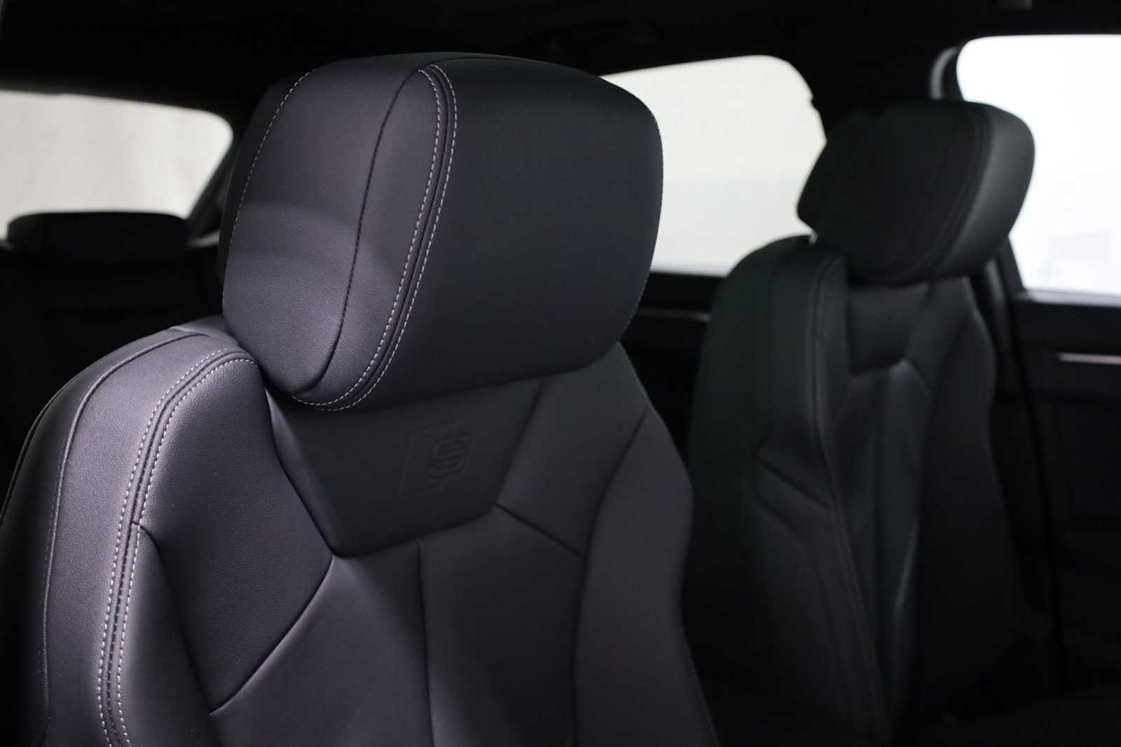 Thumbnail: 2025 Audi Q3 - 20