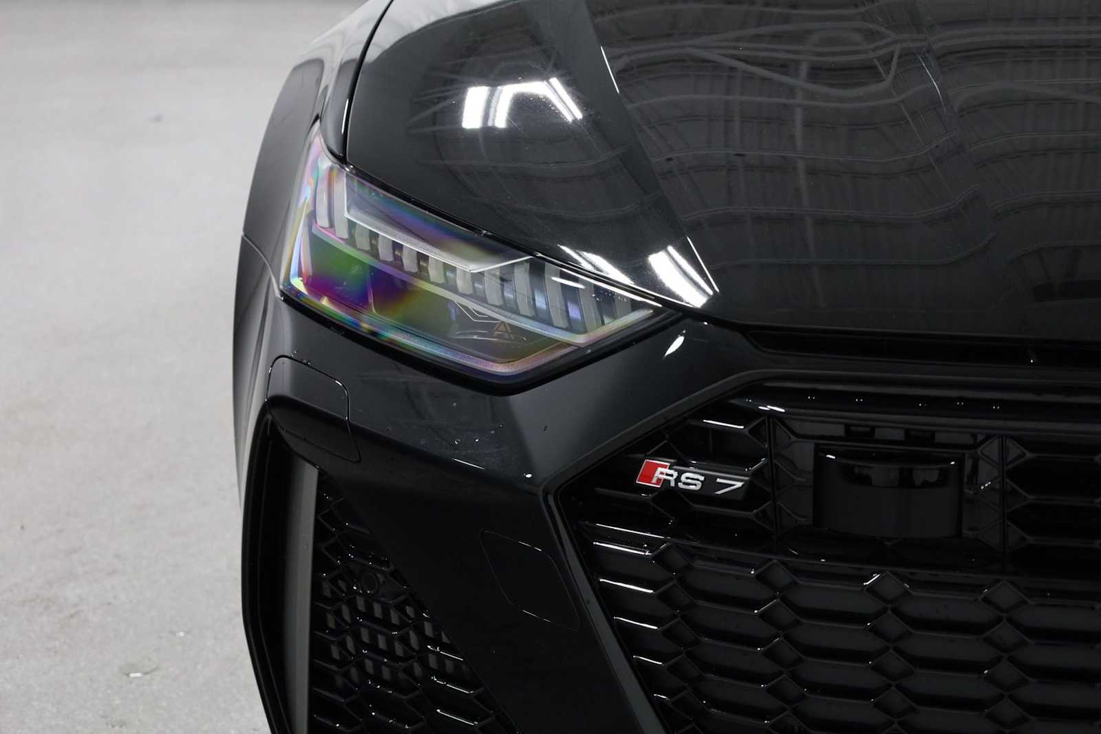 Thumbnail: 2026 Audi RS 7 - 15