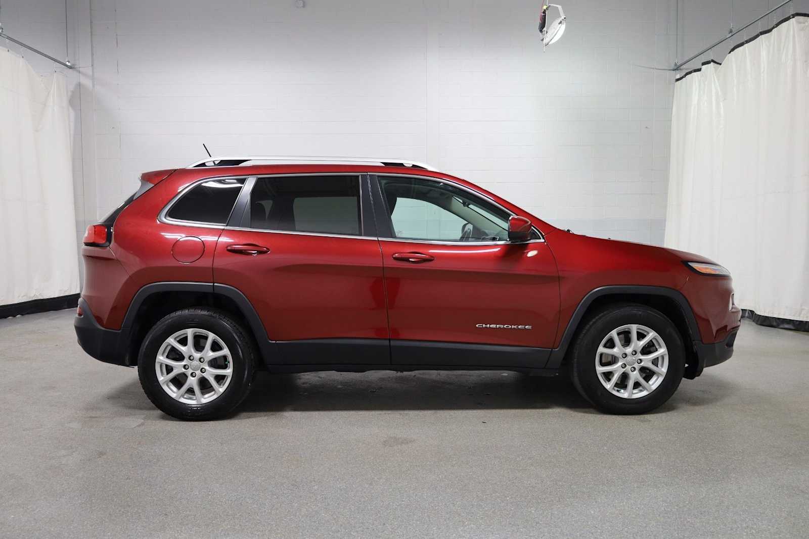 Thumbnail: 2014 Jeep Cherokee - 10