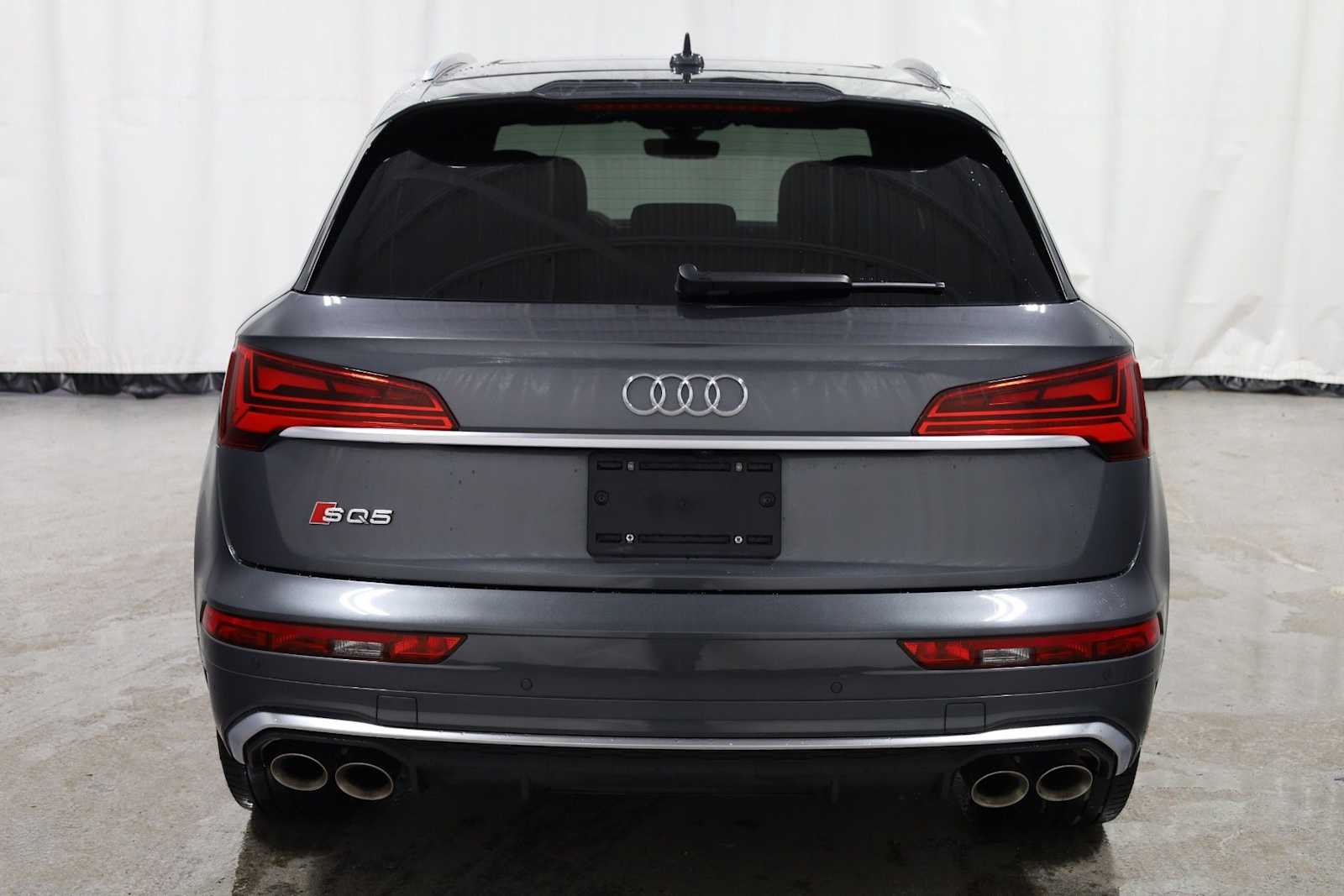 Thumbnail: 2023 Audi SQ5 - 7