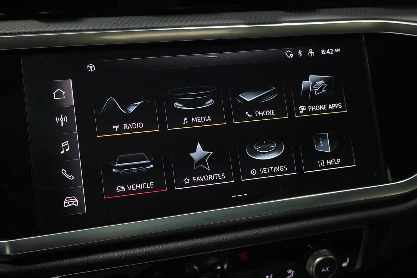 Thumbnail: 2023 Audi Q3 - 29