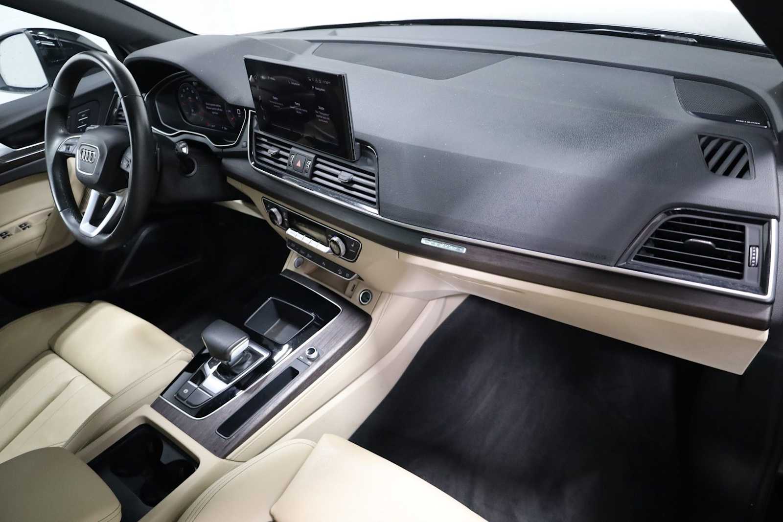 Thumbnail: 2023 Audi Q5 - 6