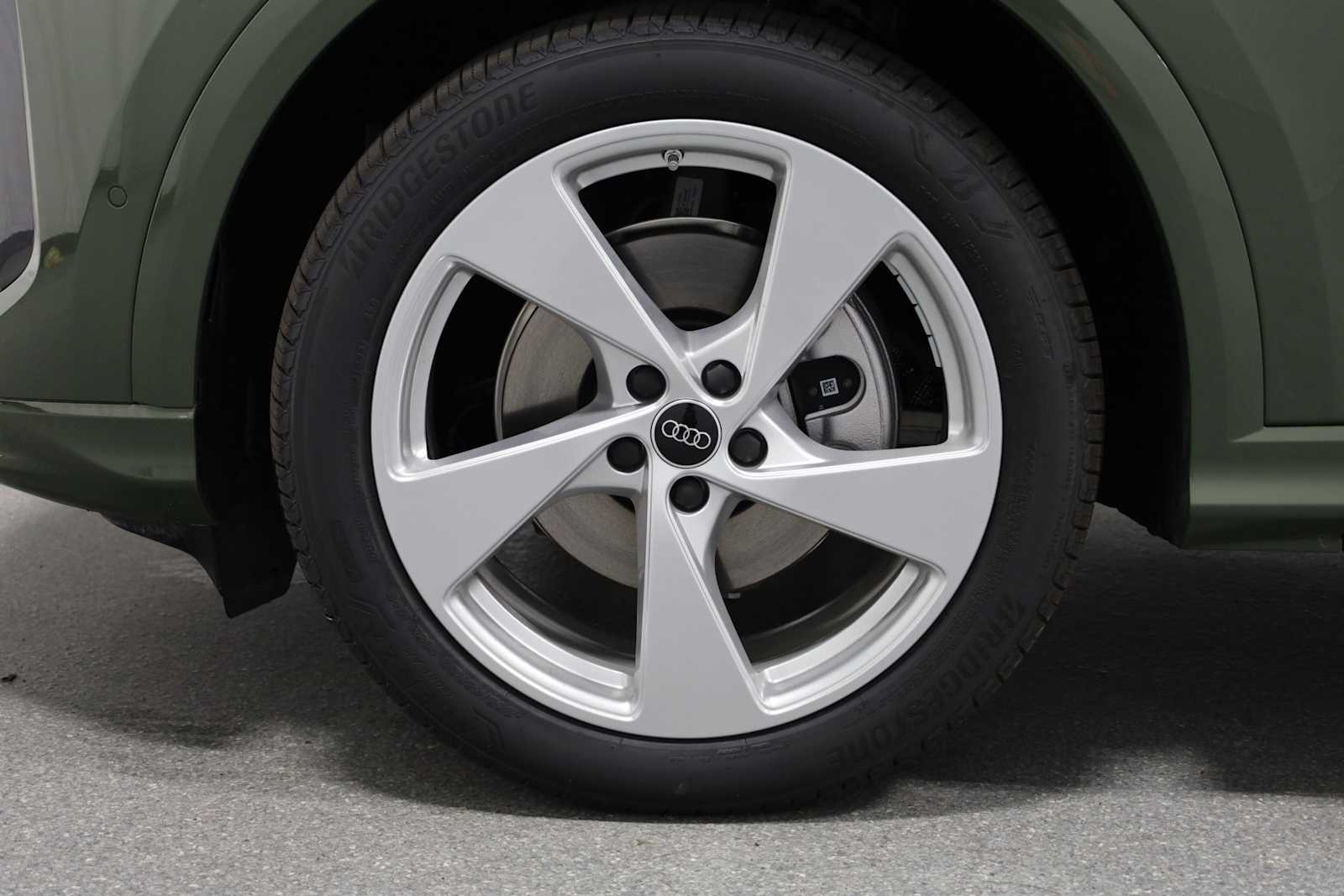 Thumbnail: 2025 Audi Q5 - 37