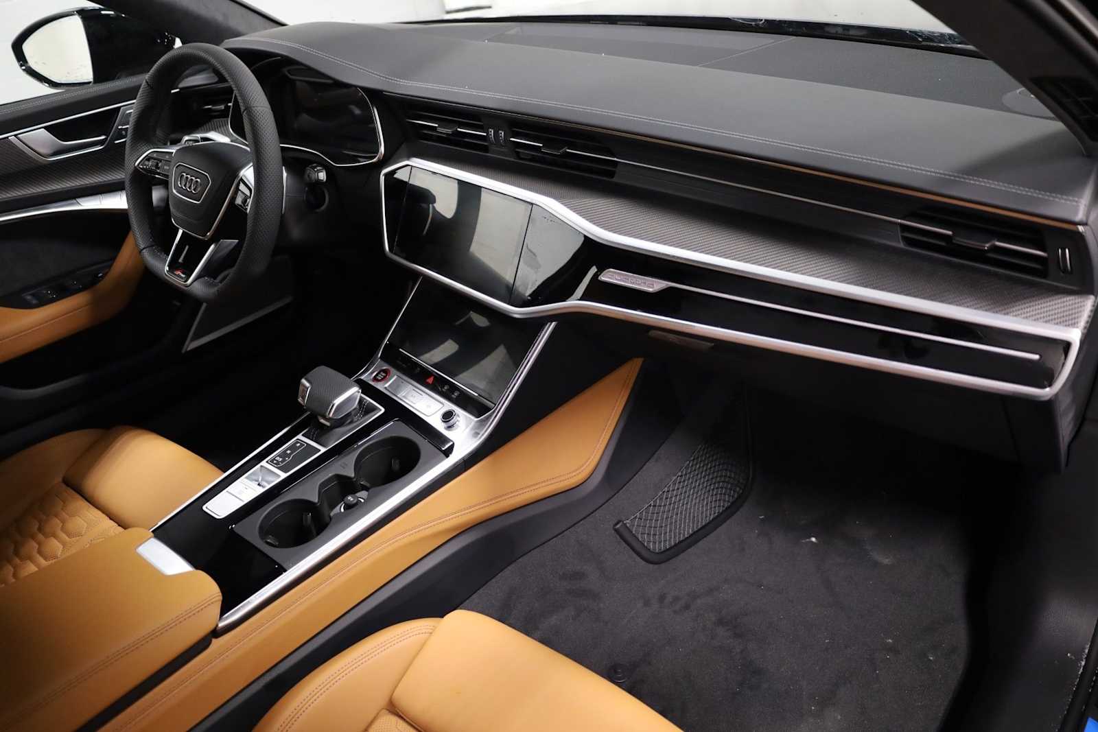 Thumbnail: 2026 Audi RS 6 - 6