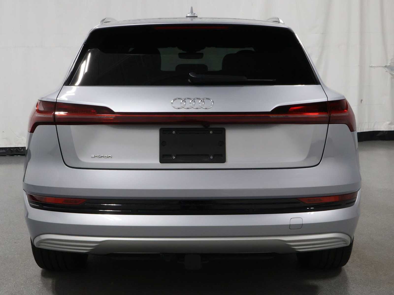 Thumbnail: 2019 Audi e-tron - 7